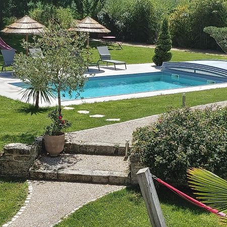 Les Marguerites Bed & Breakfast Champdolent Exterior photo